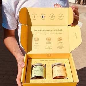 Custom packaging with magnetic closure