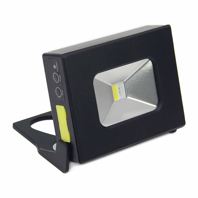 3 in 1 LED Mini Light/SOS Light/Power Bank, 400LM, 10W, 6000K CCT — Warehouse Lighting LED Landscape Lights 10.0W 6000K