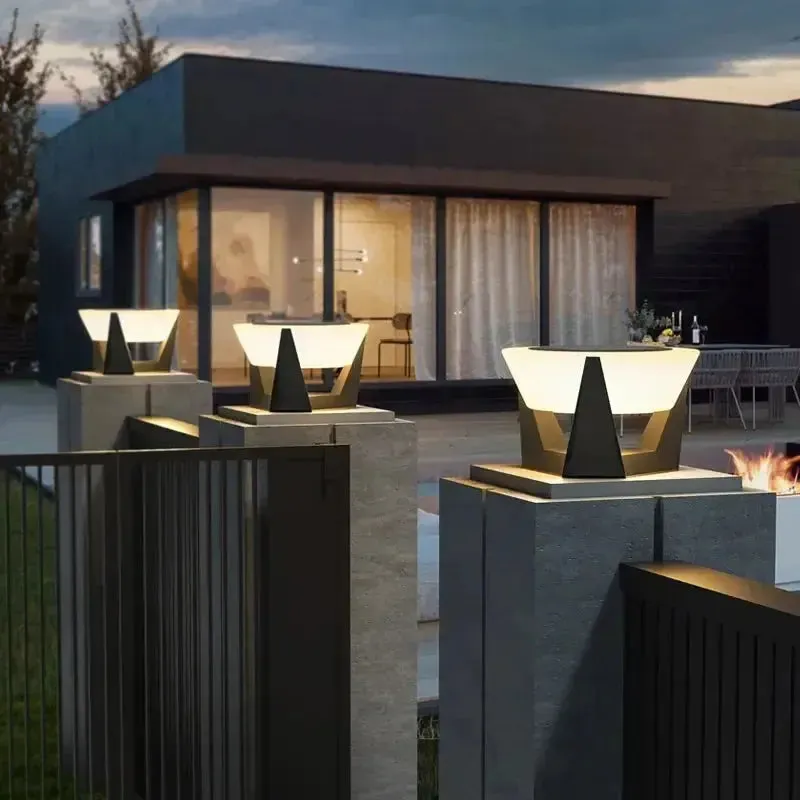 Sunlit Modern Outdoor Led Solar Light — Seus Lighting LED Bollards & Pathway Lights  3000K