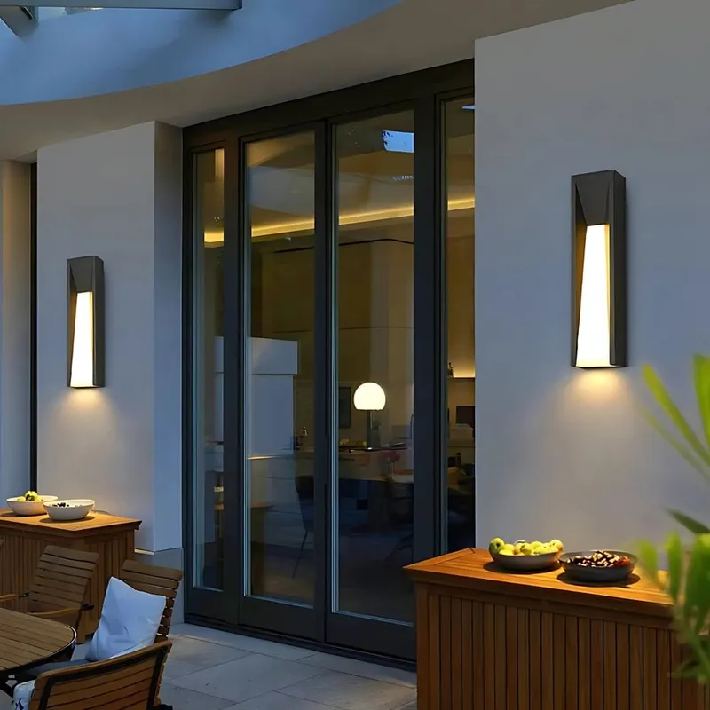 Blaze Black Outdoor Wall Lamp — Modern Chandelier LED Wall Lights  3000K