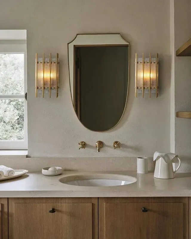 Val d’Isère Linear Glass Wall Sconce - Elegant Statement Wall Light — LightsStory LED Linear Lights  