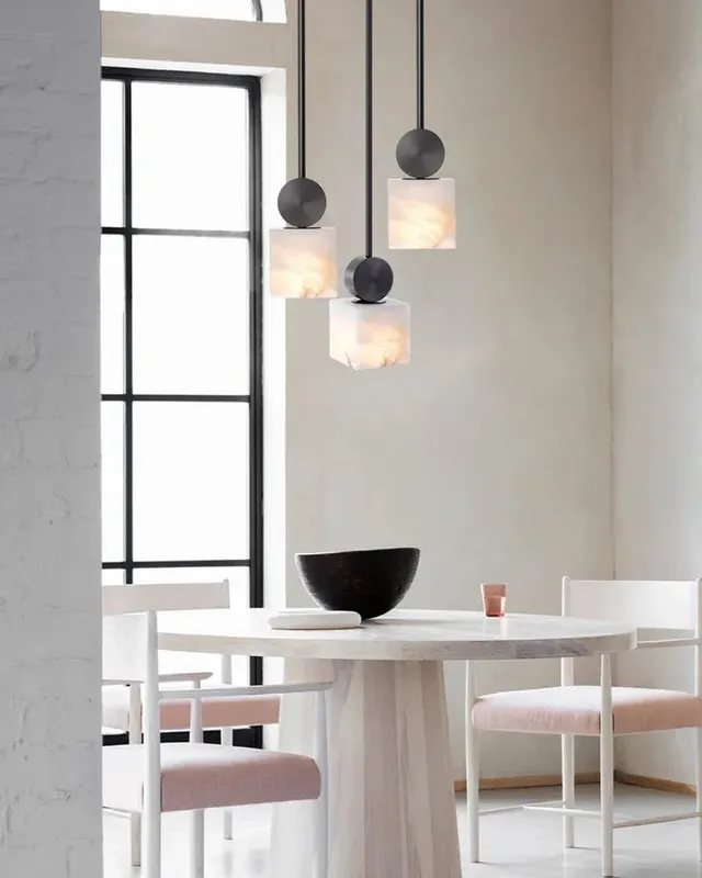LightsStory Alabaster Geometric Pendant Light - Iconic Round Stone — LightsStory LED Pendant Lights  