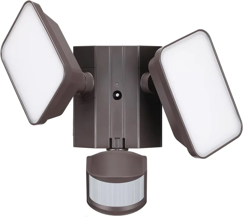 Watchman™ Dual-head 28W LED Security Light with GFCI Outlets - 5000K — TORCHSTAR Lighting LED General Lighting 28.0W 5000K