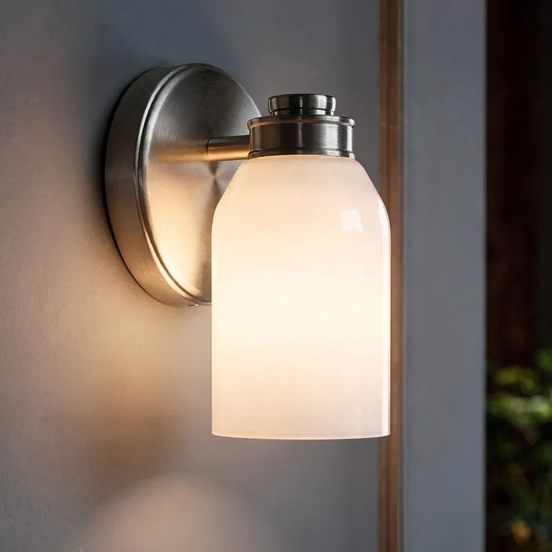 UKC20473 Modern Indoor Wall Sconce, 8.25''H x 5''W x 5.5''Dep, Brushed Nickel Finish, Inverly Collection — Urban Ambiance LED Wall Lights 75.0W 3000K