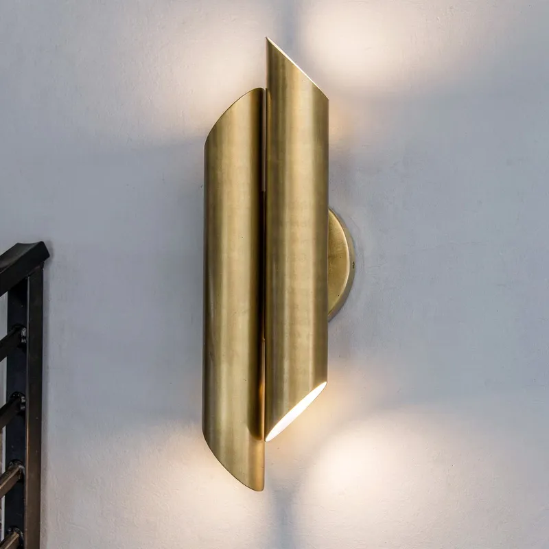 UQL6982 Modern Indoor Wall Sconce, 18.25''H x 6.25''W x 3.75''Dep, Brushed Gold Finish, Ulverton Collection — Urban Ambiance LED Linear Lights 21.0W 3000K