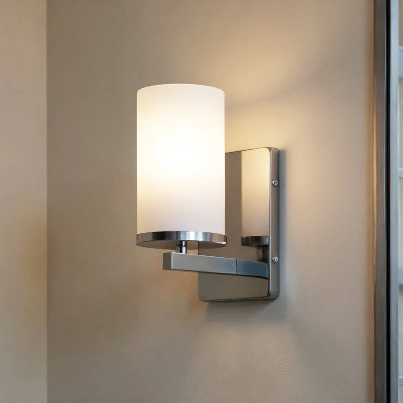 UKC20035 Transitional Indoor Bath Light, 9.25''H x 4.5''W x 6.25''Dep, Chrome Finish, Marquess Collection — Urban Ambiance LED Smart & Connected Lighting 100.0W 3000K