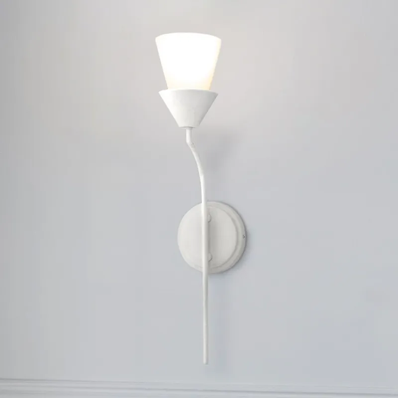 UHP5048 Traditional Indoor Wall Sconce, 22-1/2''H x 5-3/4"W x 5-1/8''D, White Plaster Finish, Larimore Collection — Urban Ambiance LED Wall Lights 60.0W 3000K