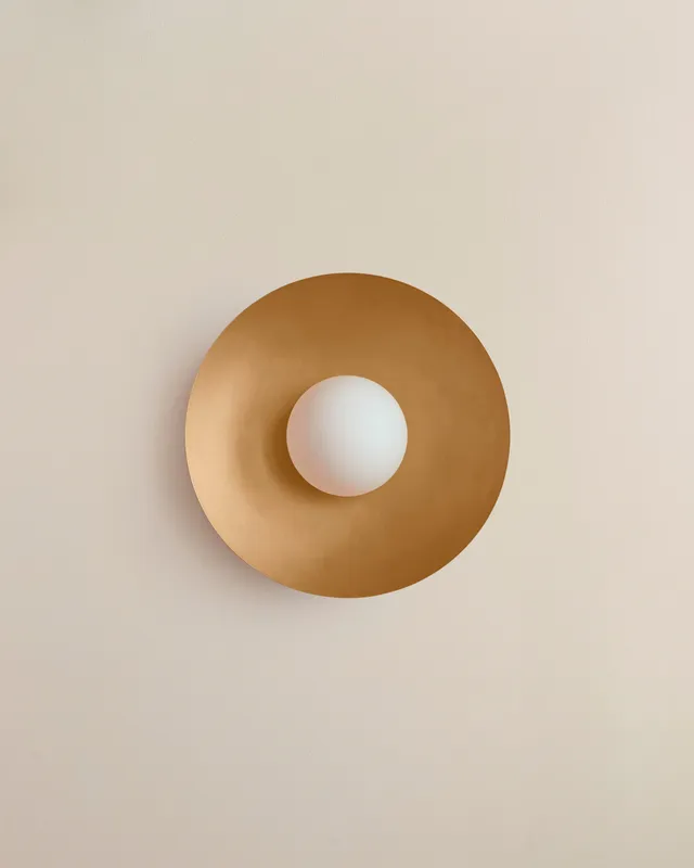 Arundel Orb Surface Mount – Brass / Black / Slim (ADA)